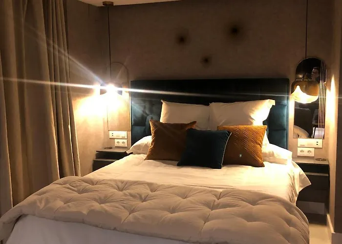 Marques Petit Premium * 데니아